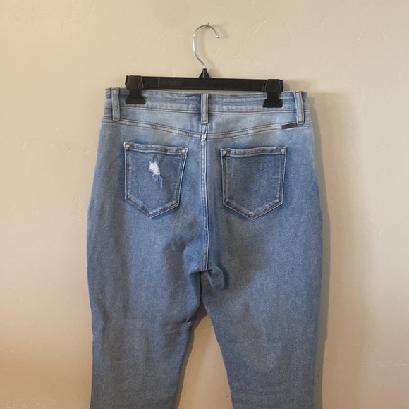 High Rise Skinny KanCan - Picture 4 of 5